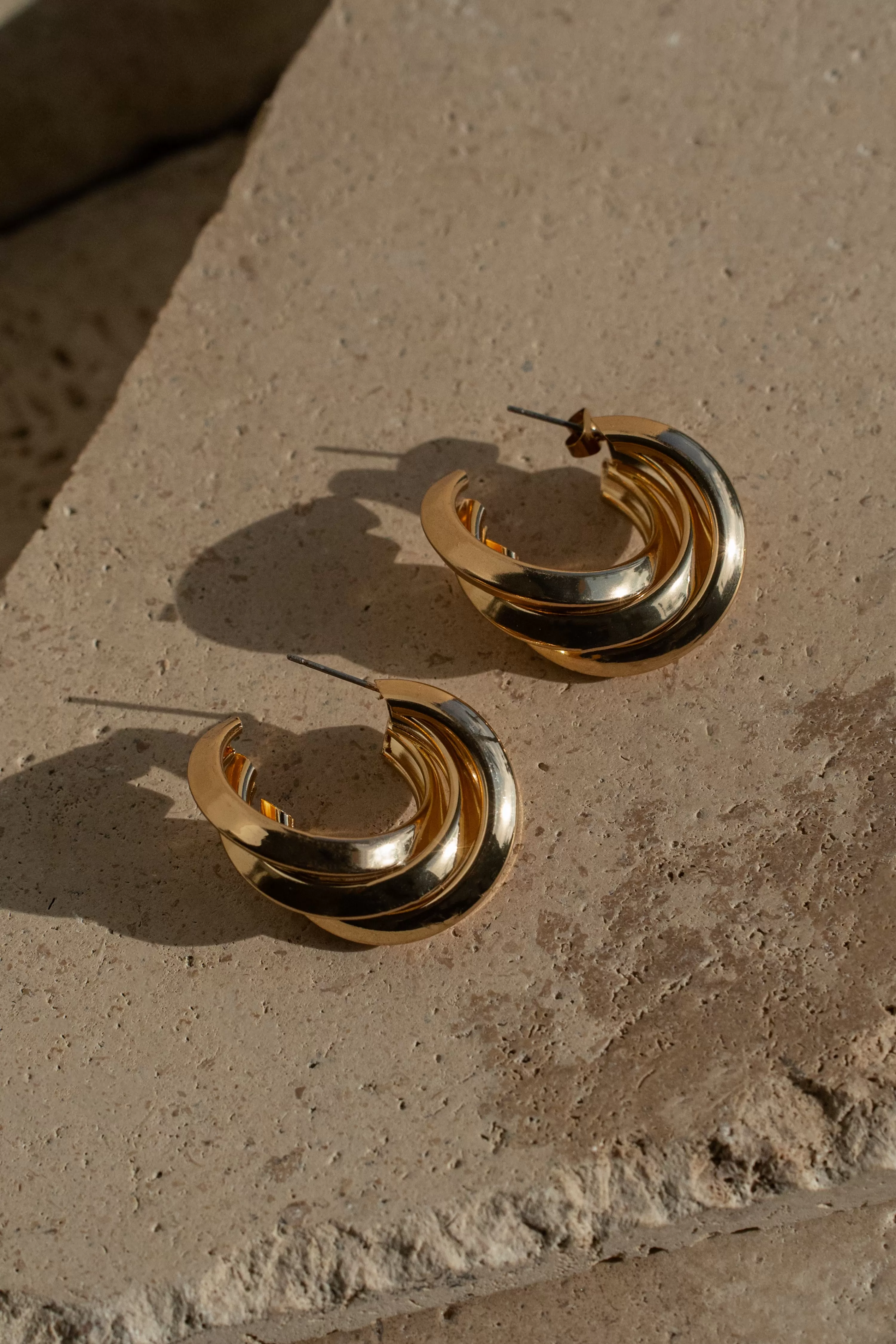 JLUXLABEL Gold Swirl Open Hoop Earring