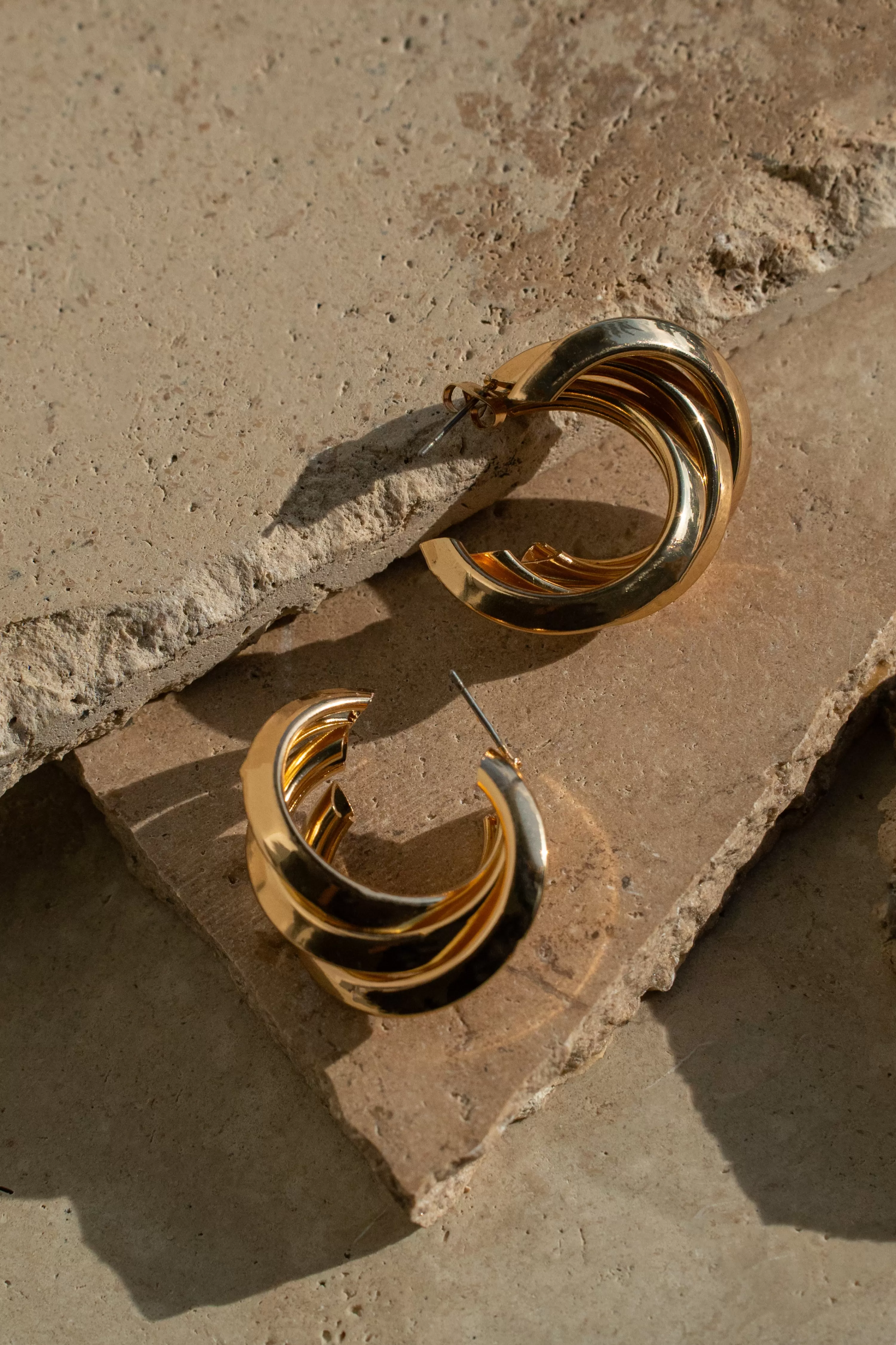 JLUXLABEL Gold Swirl Open Hoop Earring